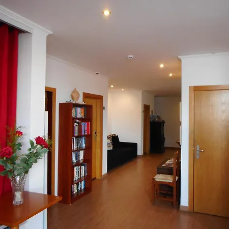 Agua Marinha Rosa- 3* アルブフェイラ